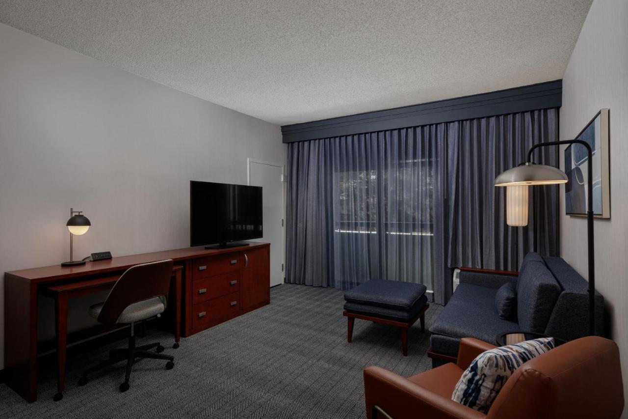 Courtyard Denver Tech Center Гринвуд-Вилледж Экстерьер фото